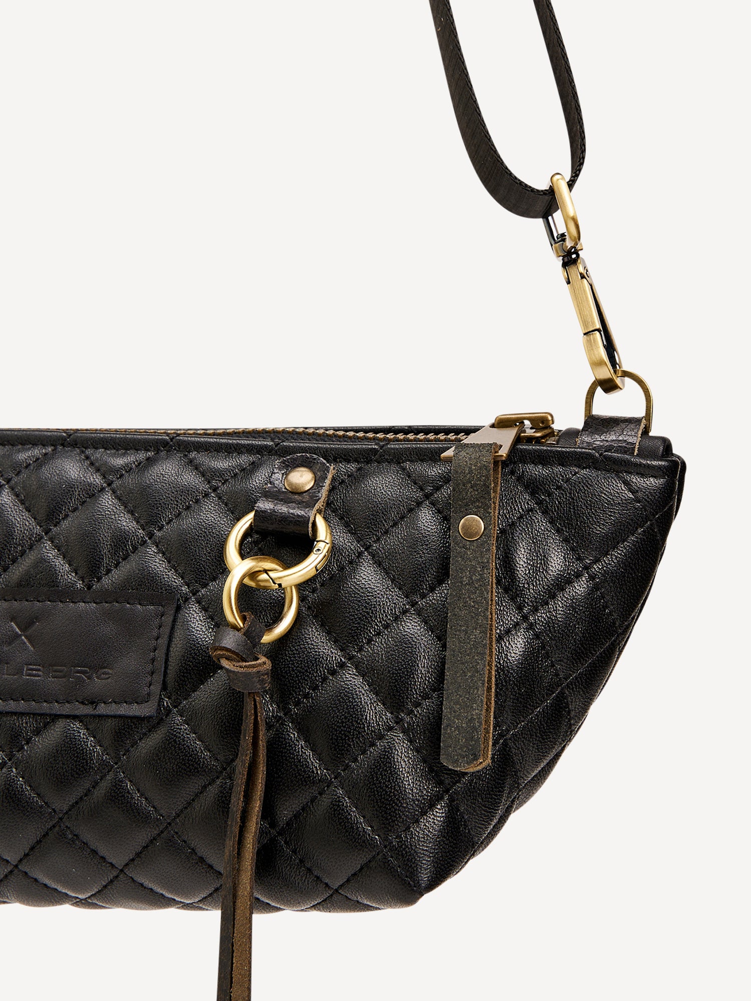 נינה | תיק צד מעור נאפה | שחור קווילט