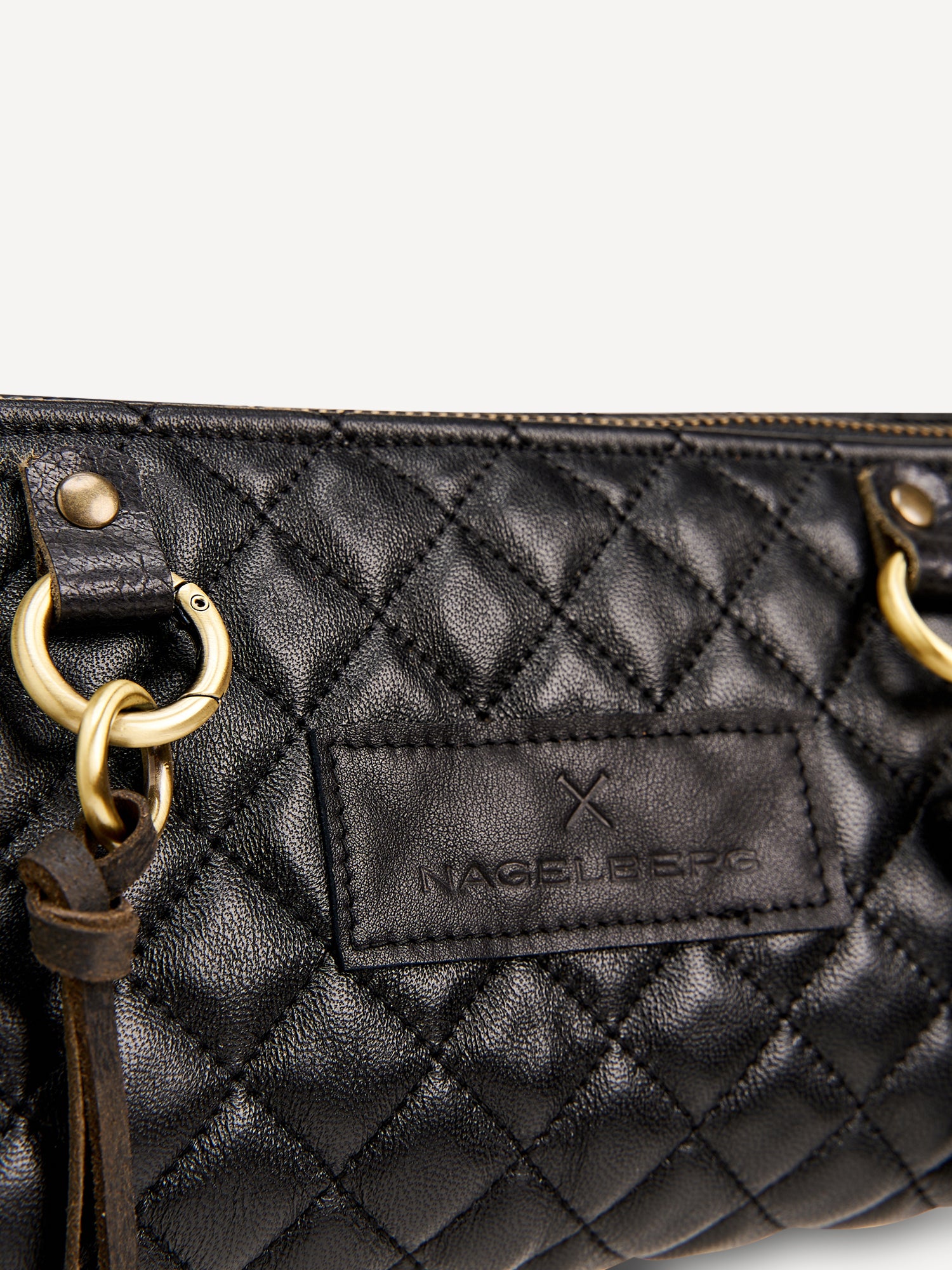 נינה | תיק צד מעור נאפה | שחור קווילט