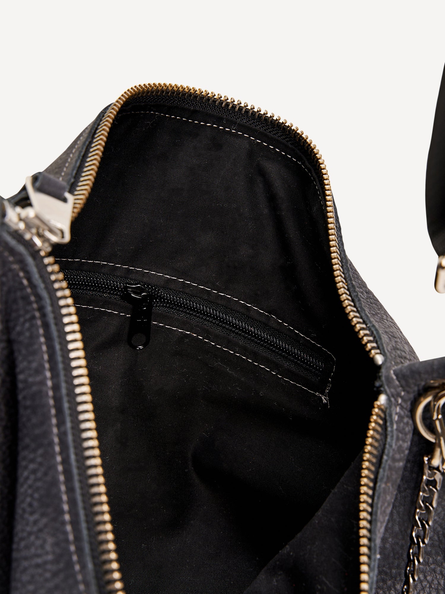 סוניה לארג׳ | תיק צד גדול מעור | שחור