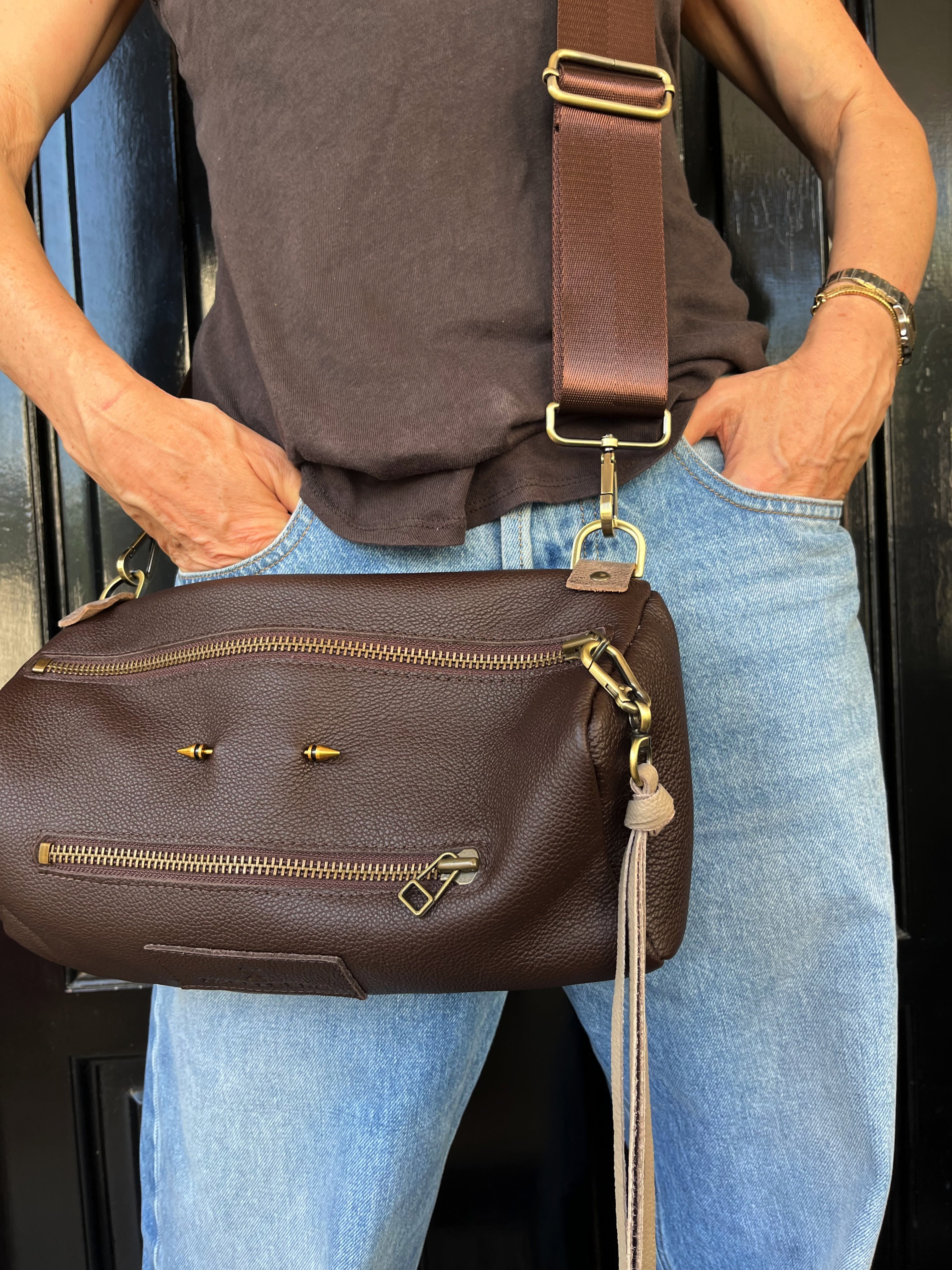 אביבה | תיק צד מעור | חום שוקולד