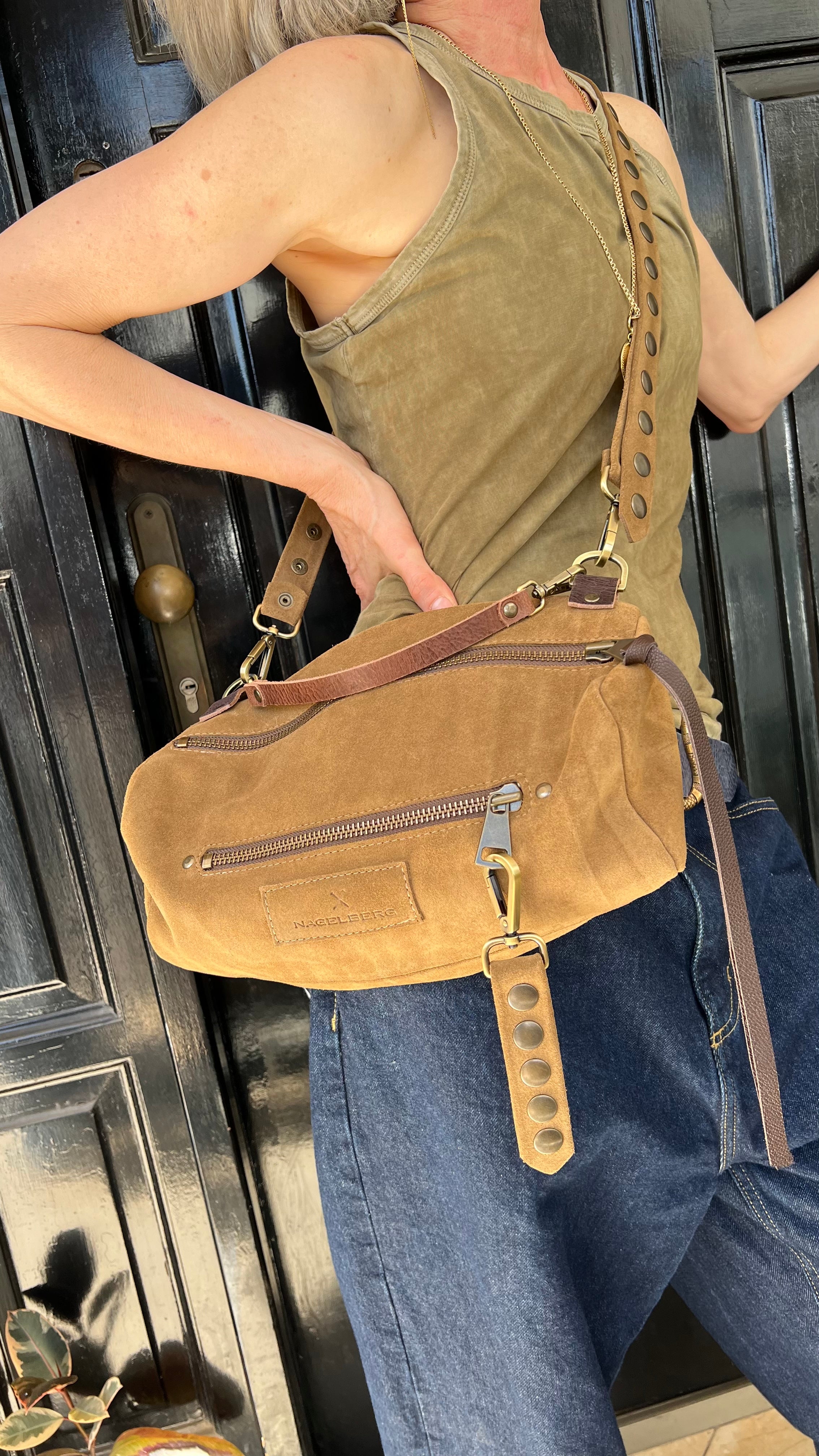 אביבה בלינג | תיק צד מעור | זמש טבק