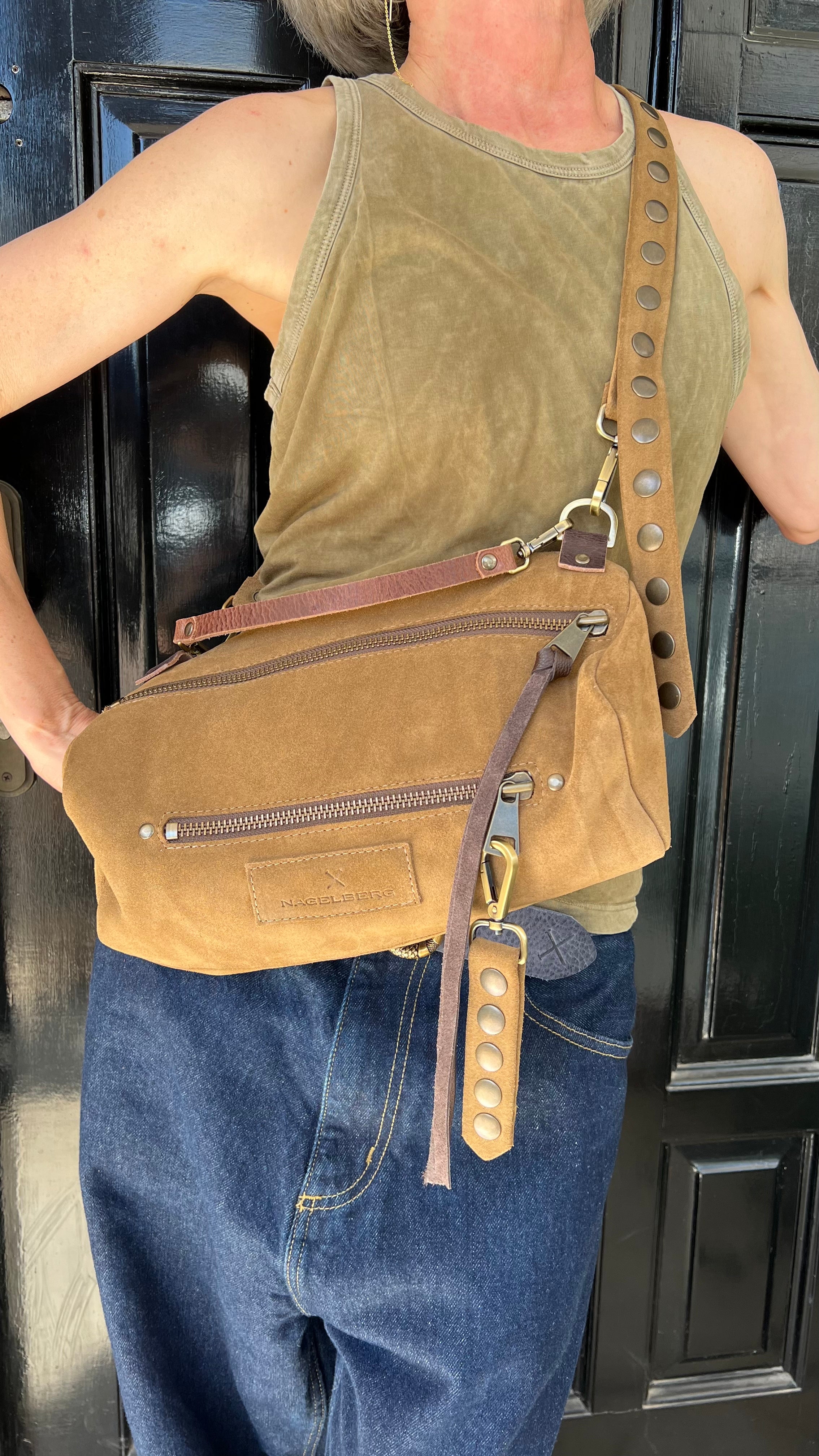 אביבה בלינג | תיק צד מעור | זמש טבק