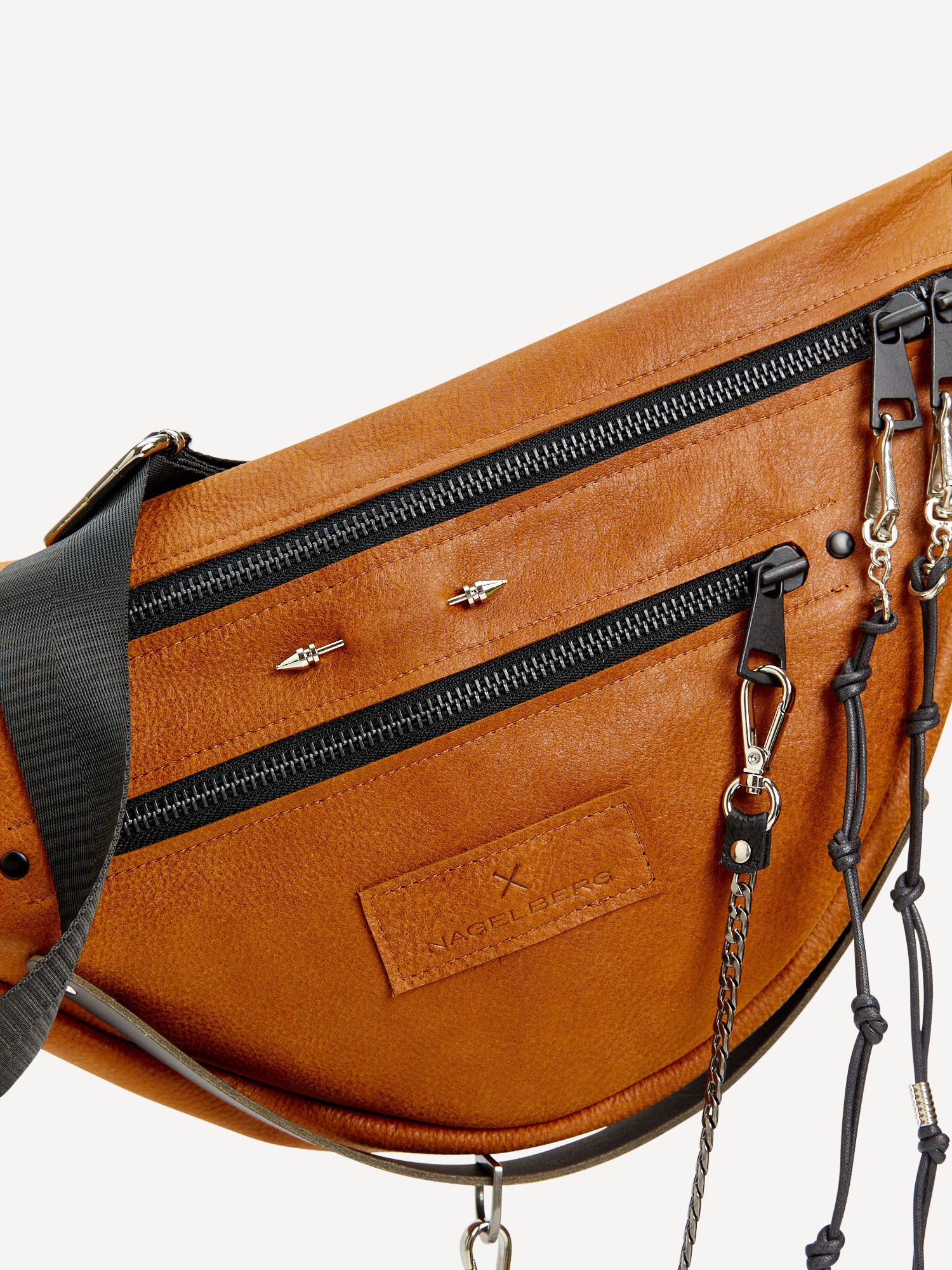 רותי | תיק צד פאוץ' מעור | חום כאמל