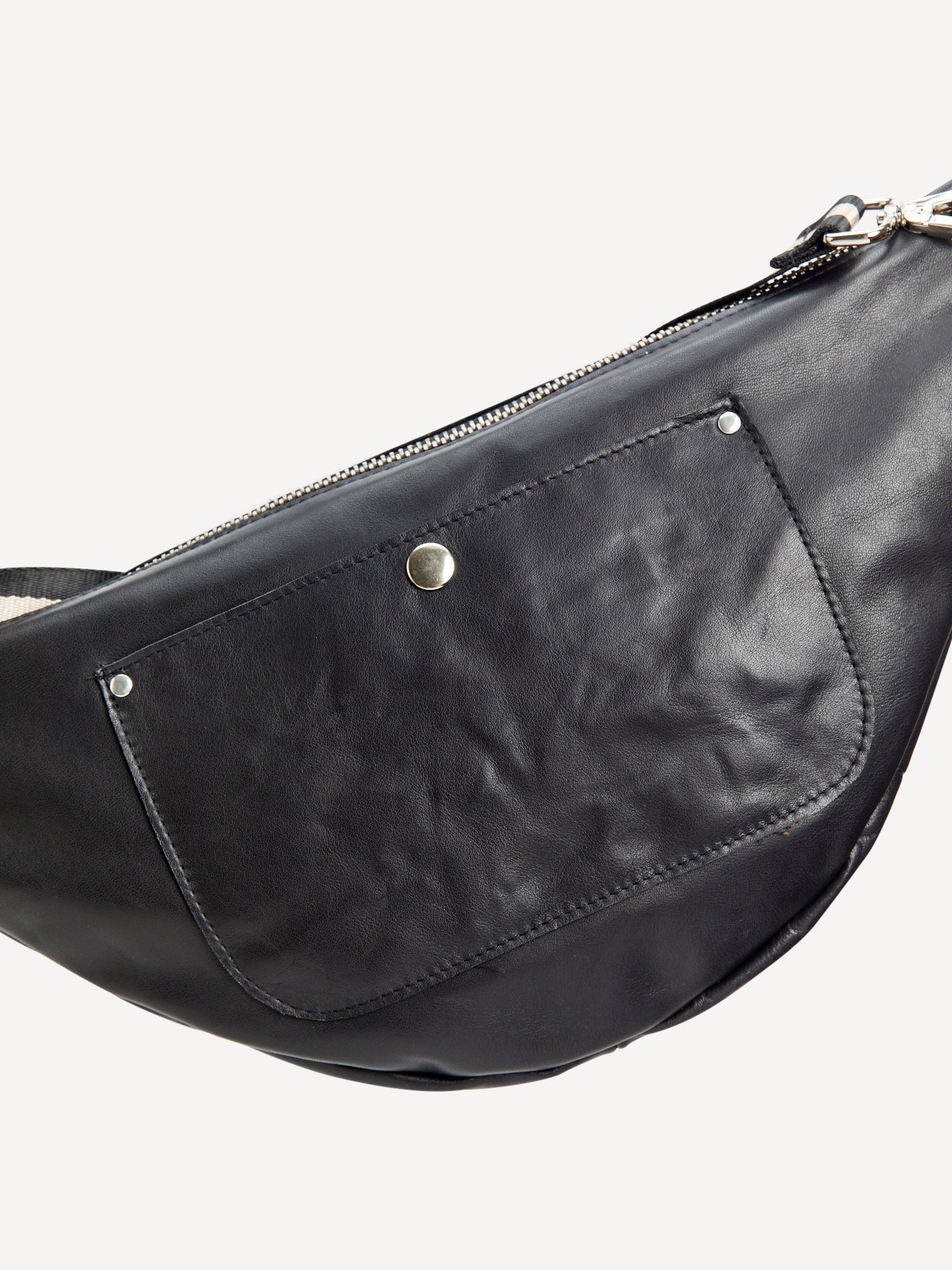 יעל | תיק צד פאוץ' מעור | נאפה שחור