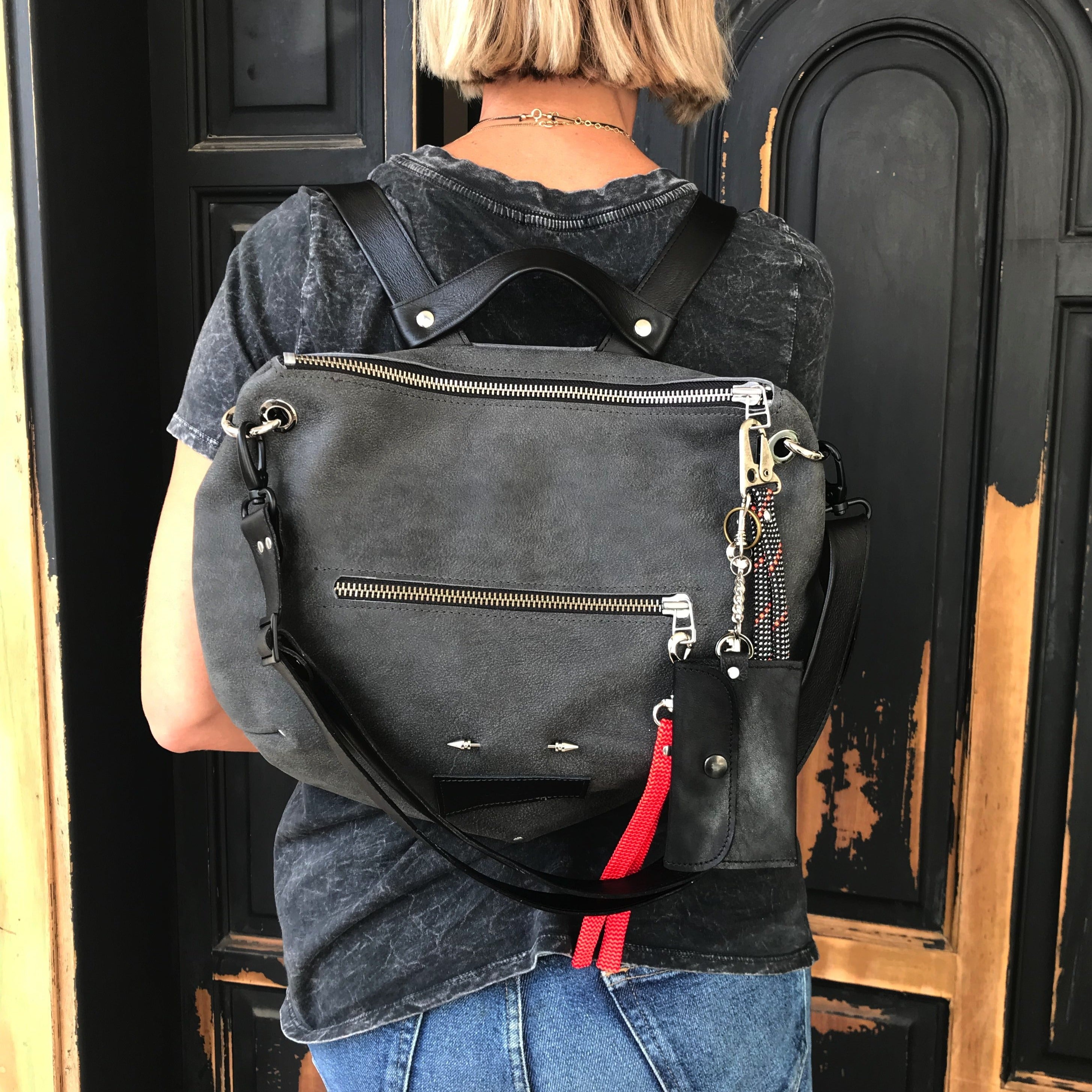 גילי | תיק גב מעור | אפור