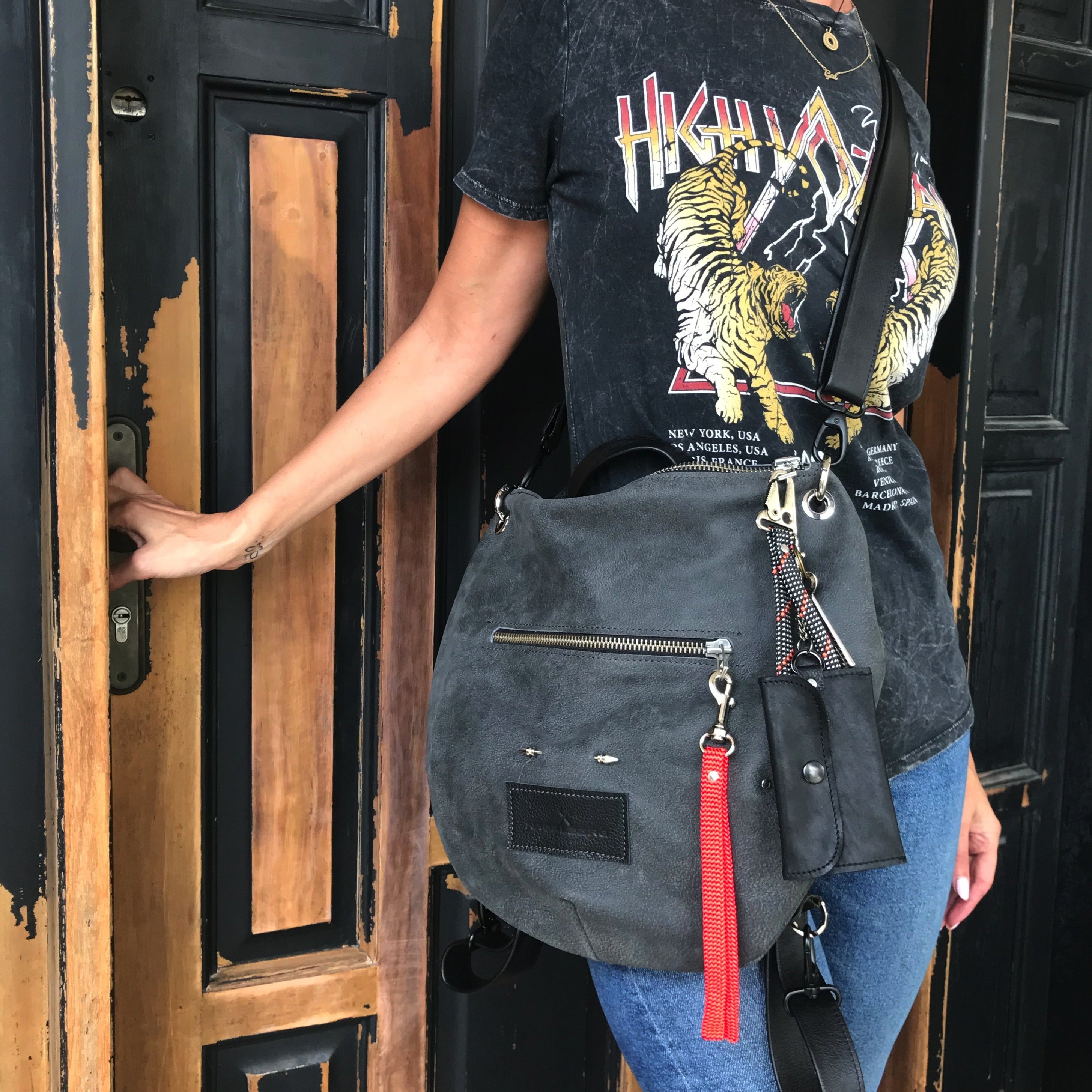 גילי | תיק גב מעור | אפור